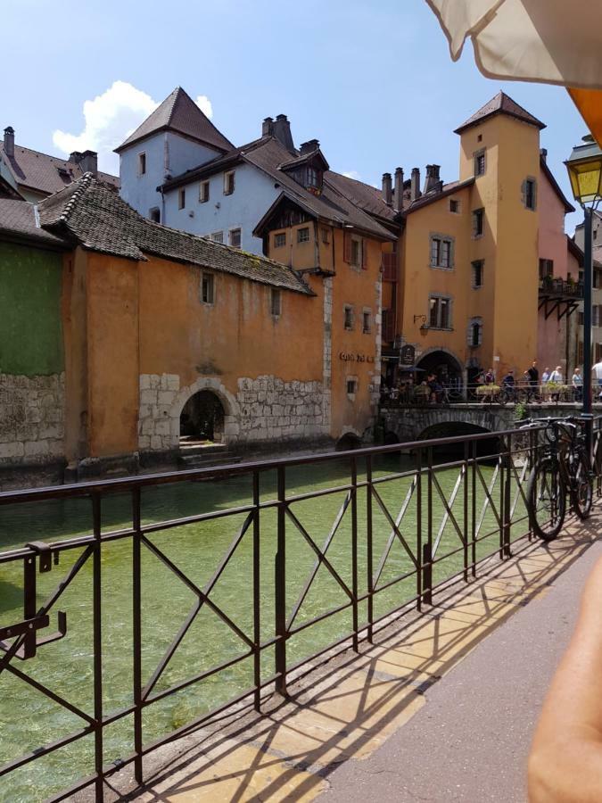 Lodges Du Canal St-Dominique Аннесі Екстер'єр фото